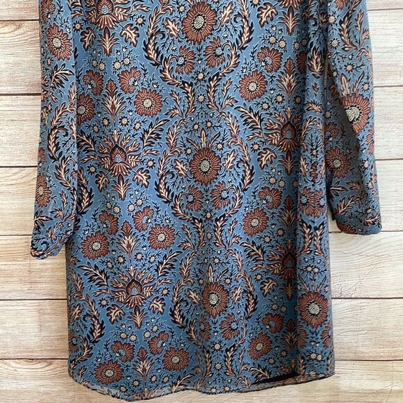 CABI PROVINCIAL FLORAL DRESS IN BLUE‎ - Picture 3 of 6